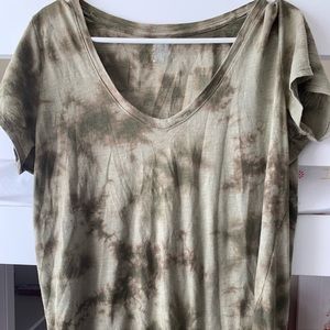 Tie dye green short sleeve shirt